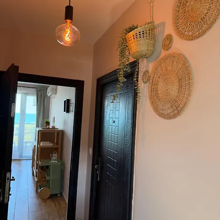 Appartement 5 Steps To The *